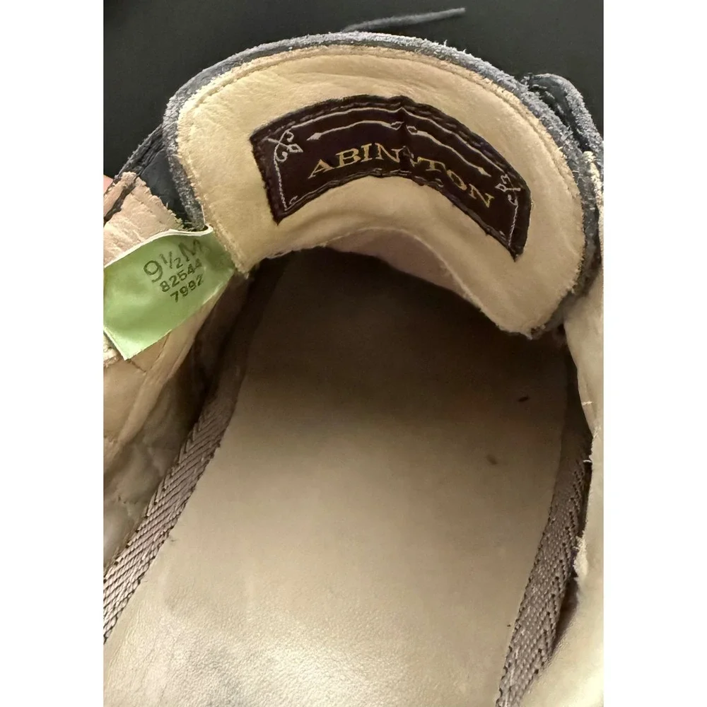 Timberland Abington Chukka Boot Mens 9.5M Gray Suede Lace-Up‎ Vibram Outsole